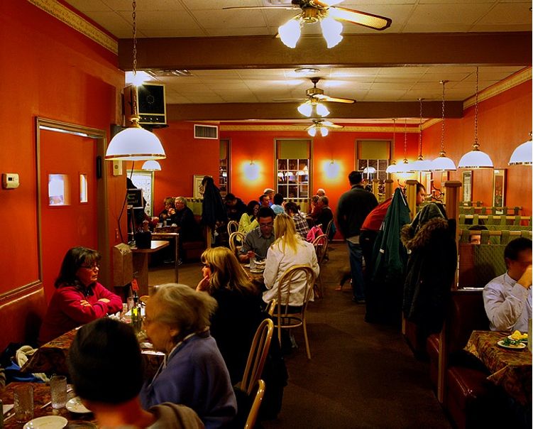 Photo Gallery For Ferlito S Family Dining Pizza In Grosse Pointe Mi Award Winning Family Dining